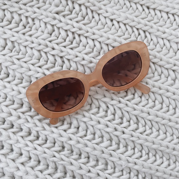 Boutique sunglasses - Picture 4 of 5